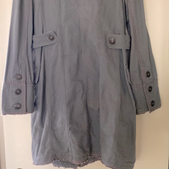 Tulle 100% cotton, women’s distressed long length light denim jacket. - Picture 11 of 14